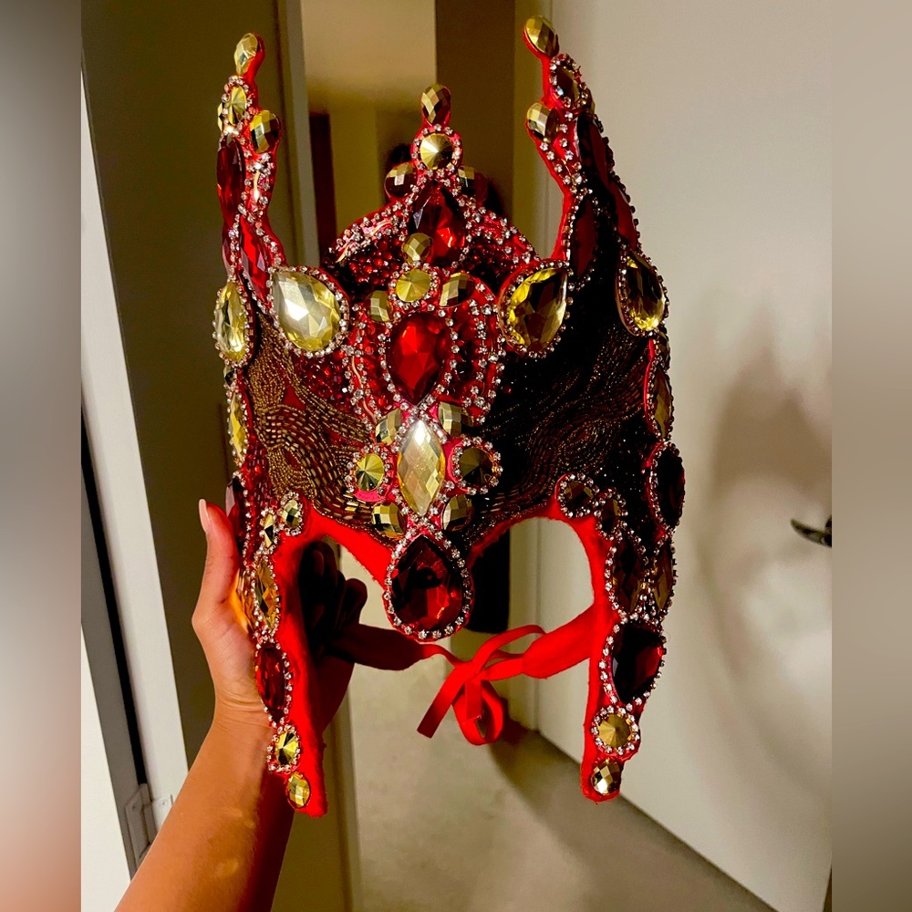 Red samba fit